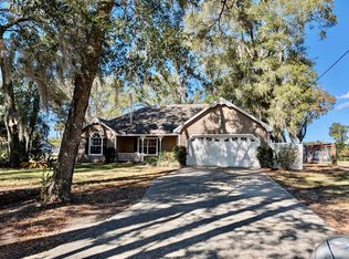 1037 Greens Dairy Rd, Deland, FL 32720