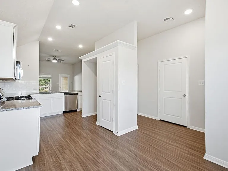 11962 Sunshine Park Dr N — Photo 11