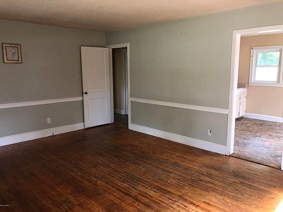 3rd image of 1318 Hazel Avenue