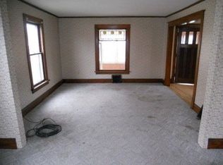 910 6th Ave NW, Austin, MN 55912