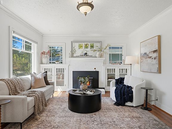 2nd image of 300 W 27th St