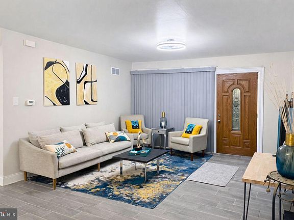 2nd image of 1733 Addison Rd S