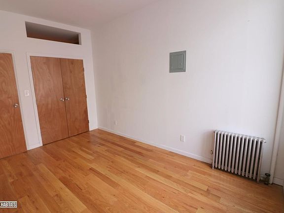 4th image of 76 Huron St APT 1R