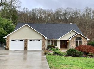 2801 Aqua Ln, Knoxville, TN 37931