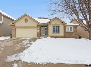 9403 S 25th Ave, Bellevue, NE 68147