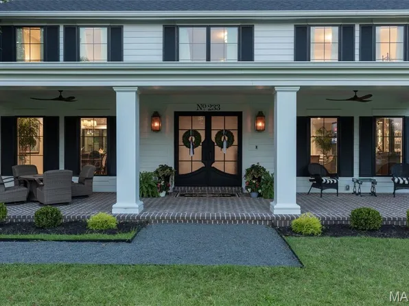 233 Whiting Ln, Chesterfield, MO 63005