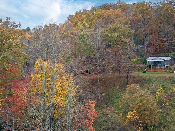 2nd image of 371 McCoy Hill Rd