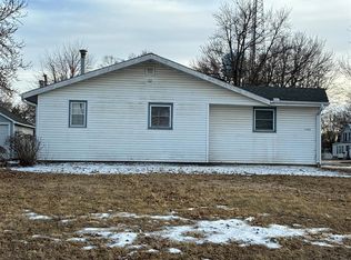 200 E Nebraska St, Lenox, IA 50851