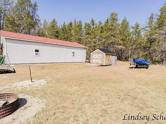 4th image of 2211 E Thirteen Mile Rd