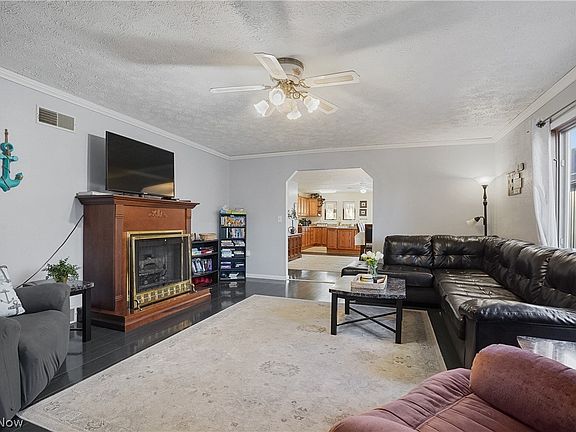 5th image of 2282 Heston Dr