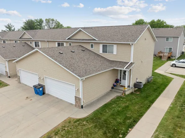 3410 Governor Ct, Waterloo, IA 50702