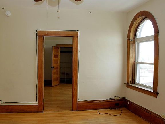 Living room into the bedroom