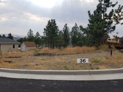 W 15th St #36, The Dalles, OR, 97058