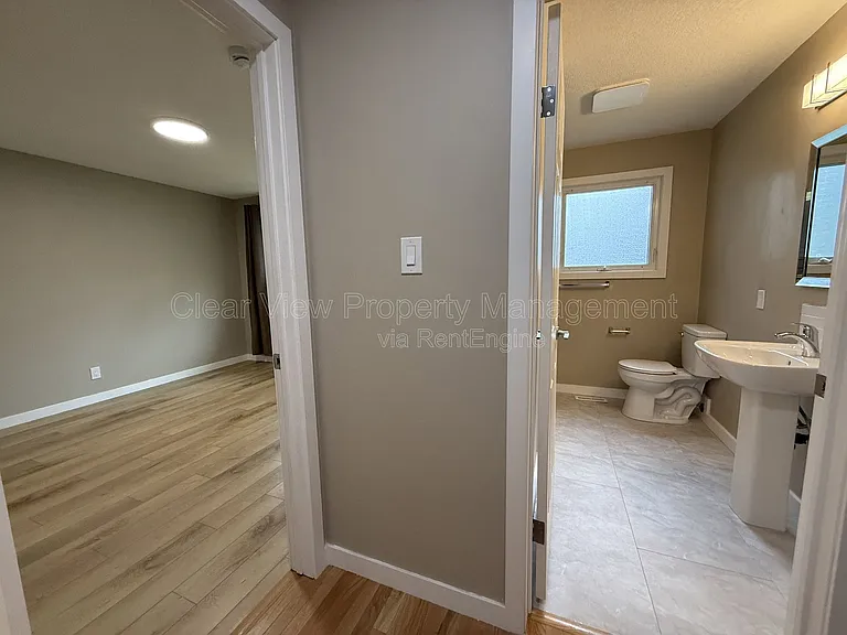18 Trinity Pl W — Photo 18