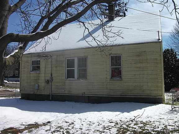 2nd image of 216 W Washington St