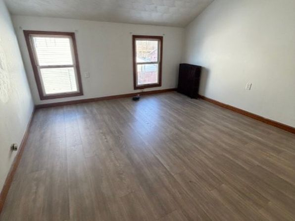 111 Cornelia St Floor 2
