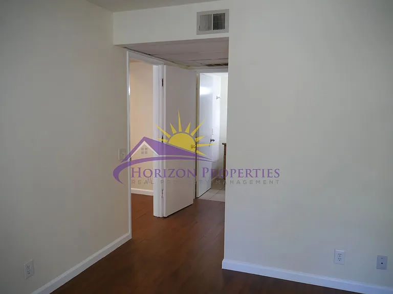 5226 Hemlock St #34 — Photo 11