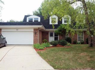 727 Crystal Ct S, Schaumburg, IL 60193