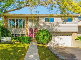 305 E Yorkfield Ave, Elmhurst, IL