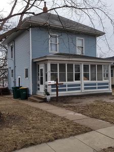 611 2nd St SE, Independence, IA, 50644