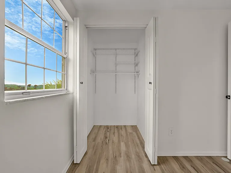 1562 Hedwig Dr — Photo 30