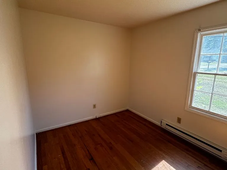1337 N Lafayette St — Photo 16