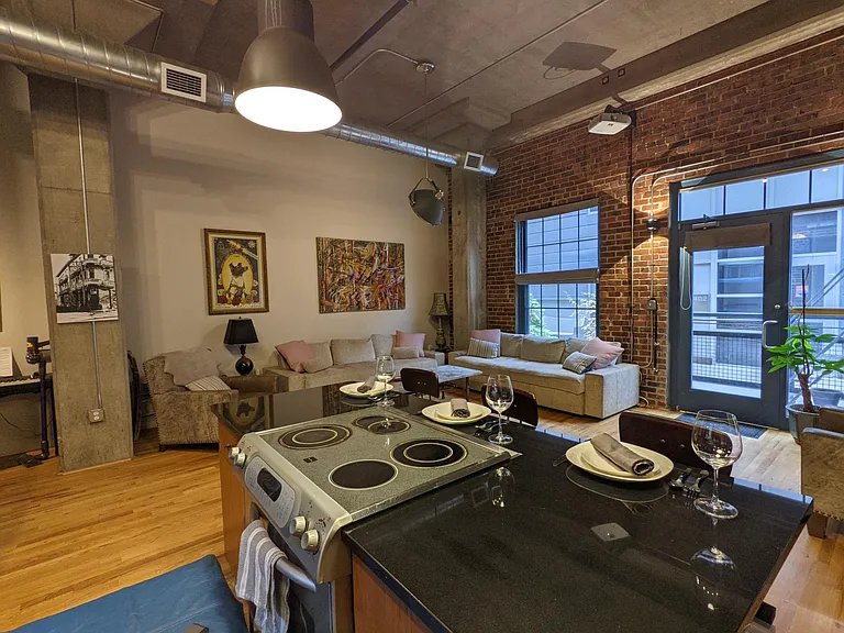2500 Walnut St #111 — Photo 7