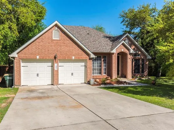 302 Foxglove Dr, Kyle, TX 78640