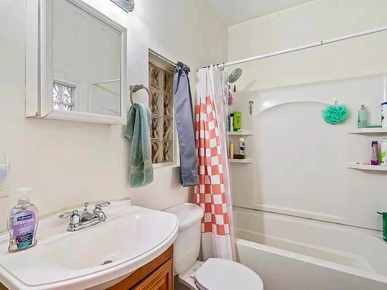 2120 E Carson St — Photo 25