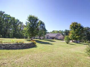 7177 Hall Rd, Greenbrier, TN 37073