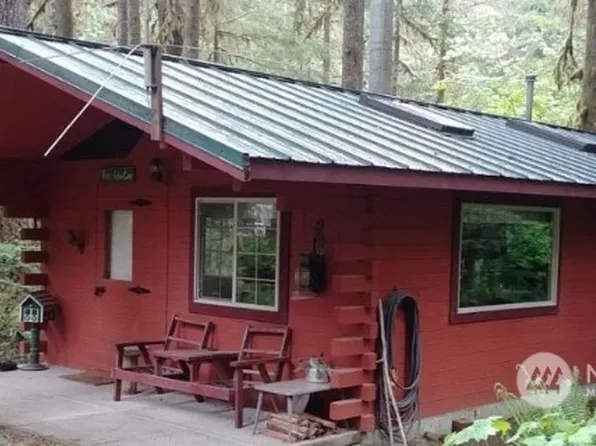 8495 S Cascade Drive, Marblemount, WA 98267