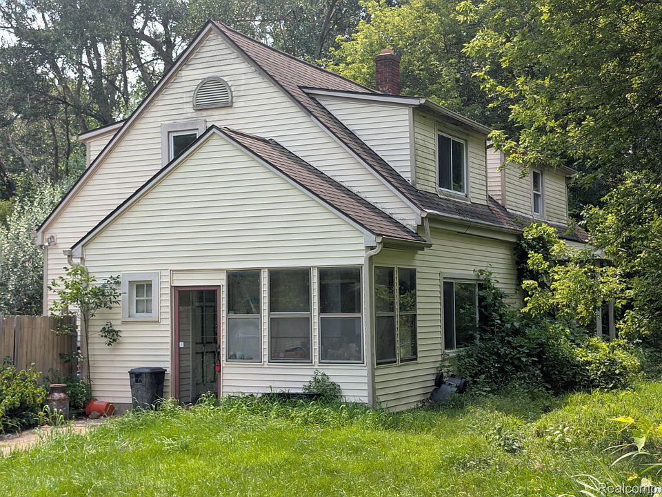 1st image of 4054 W Rattalee Lake Rd