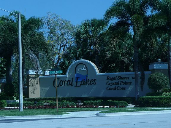 2nd image of 12511 Imperial Isle Bldg 22 Drive #407