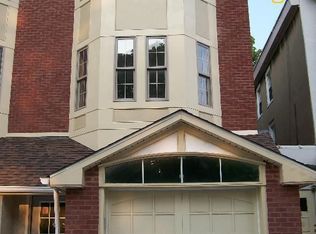 905 Corinthian Ave, Philadelphia, PA 19130