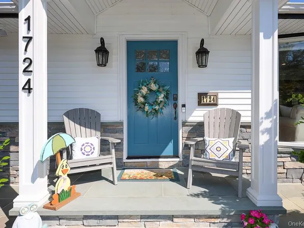 1724 Wantagh Avenue, Wantagh, NY 11793