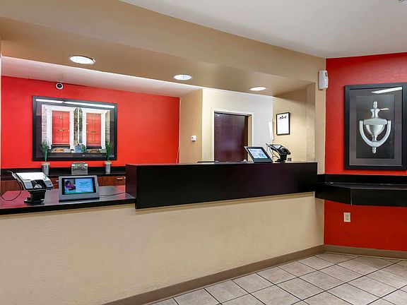 Lobby and Guest Check-in