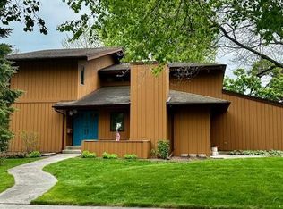 613 Upper Rd, Kohler, WI 53044