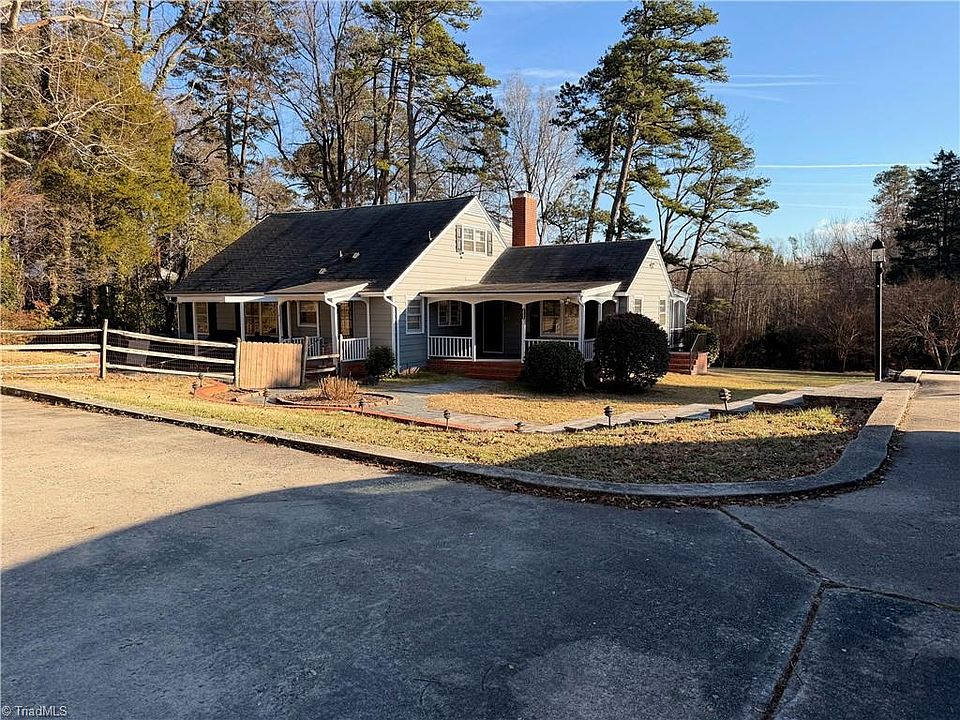 1st image of 3409 Woodlea Dr