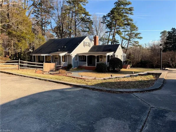 3409 Woodlea Dr, Greensboro, NC 27406