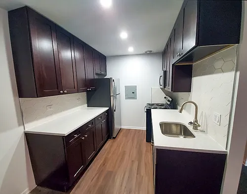525 W Aldine Ave #304 Photo 1