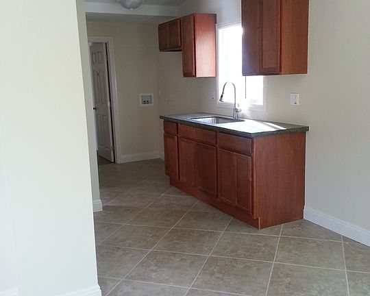 4th image of 1748 W 37th St