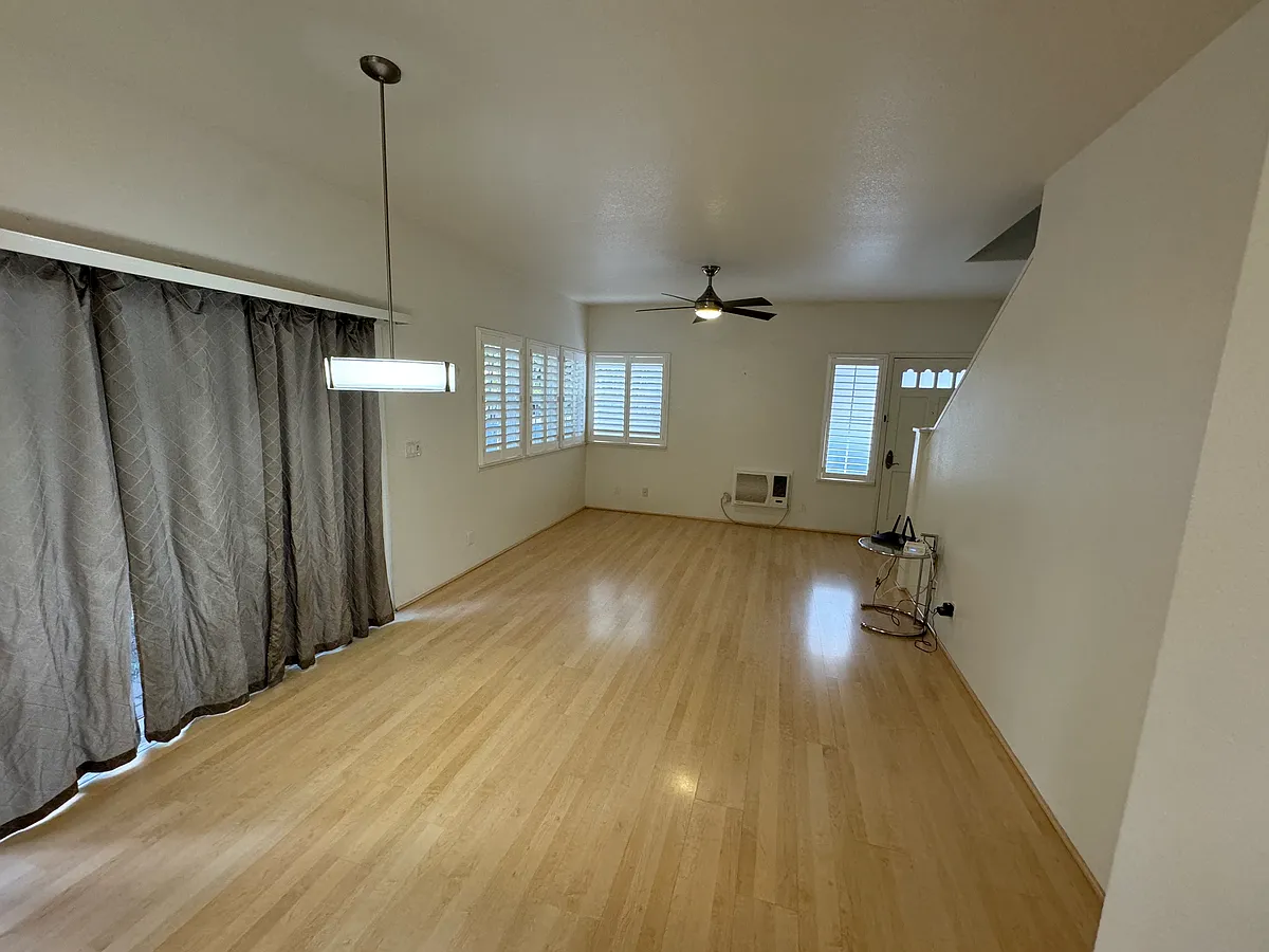 Building Photo - 7190 Hawaii Kai Dr #272