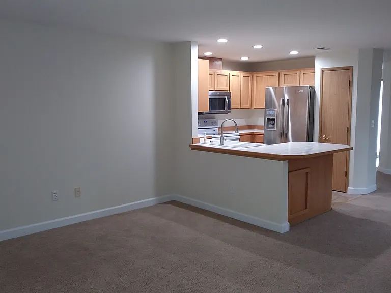 7801 Boreal Ct — Photo 8