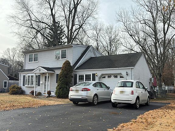 2nd image of 38 Village Rd