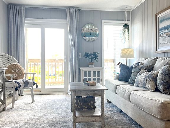 Soft surroundings and coastal art