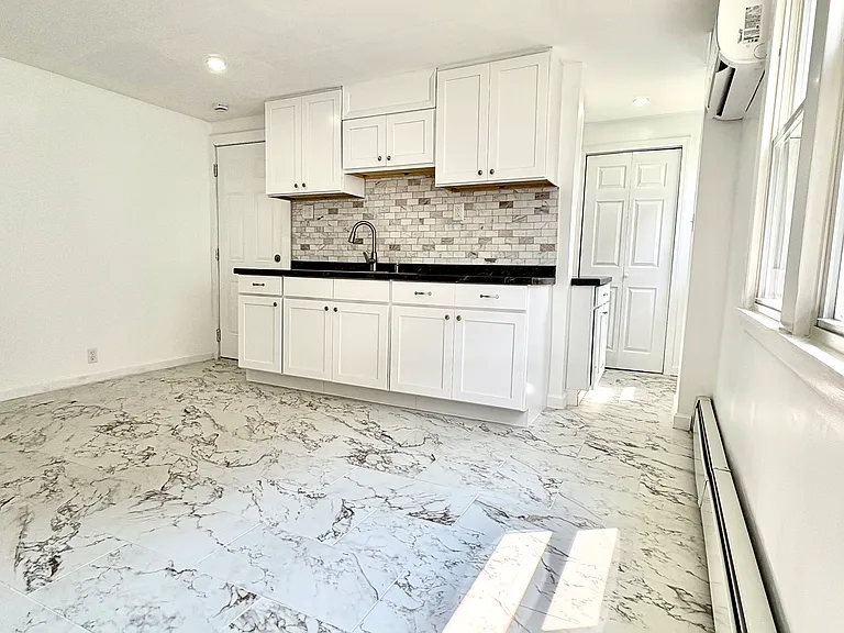 1455 Corbin Ave #1 — Photo 2