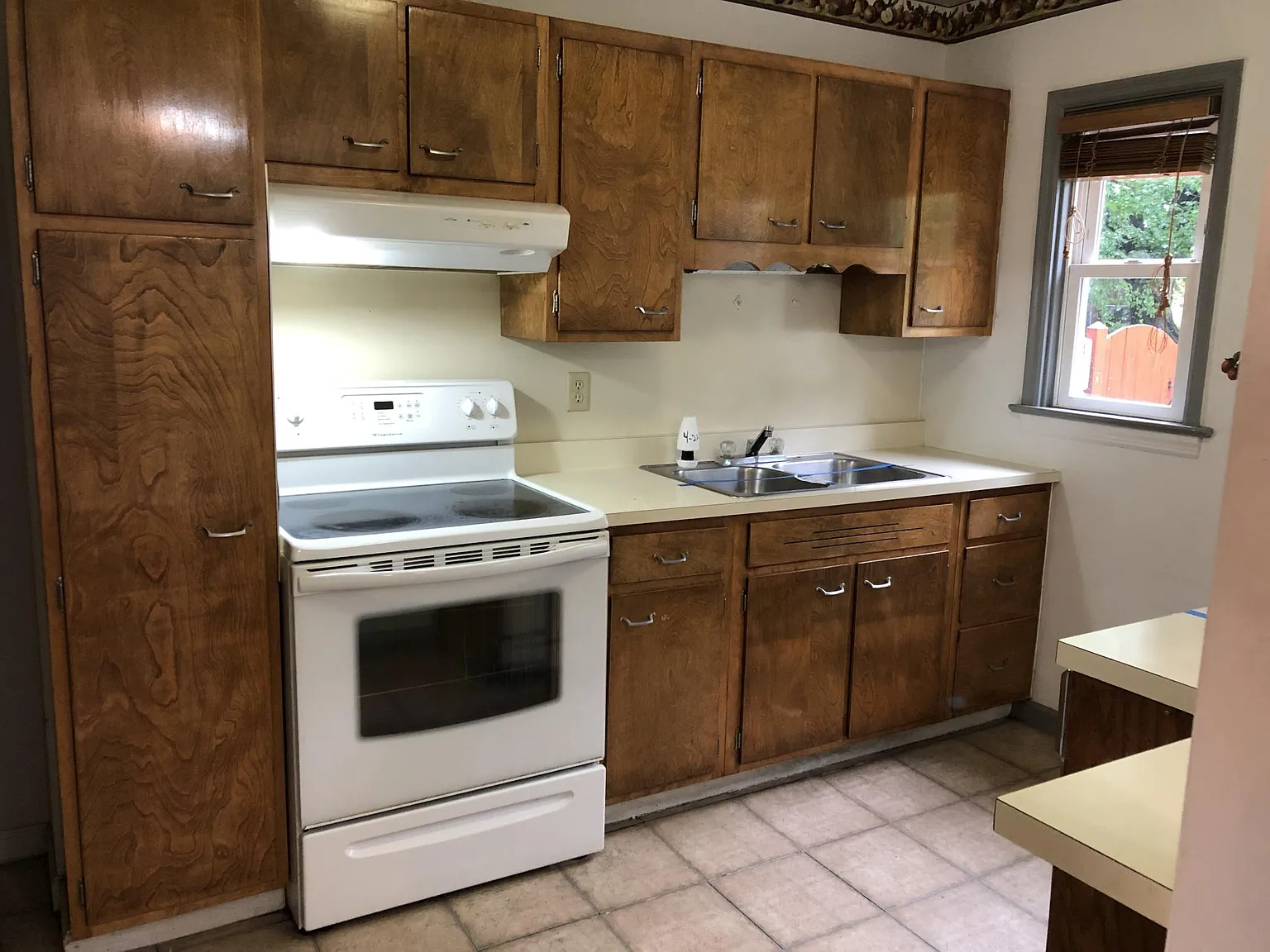 1257 Union St photo 1