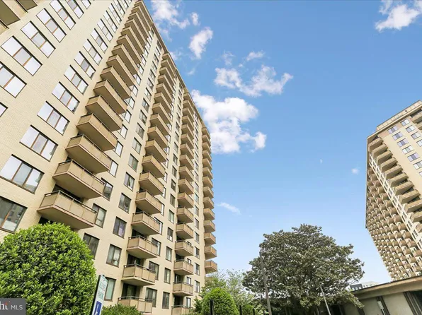 5225 Pooks Hill Rd APT 826N, Bethesda, MD 20814