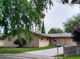 2947 W Lawn Ct, Merced, CA 95348