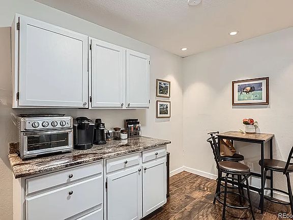 3rd image of 7198 Eaton Ct